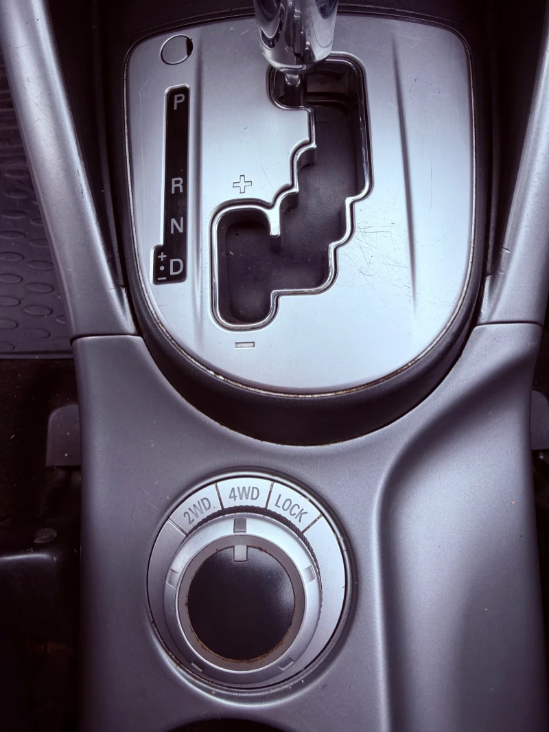 Mitsubishi Outlander, снимка 8 - Автомобили и джипове - 53283393