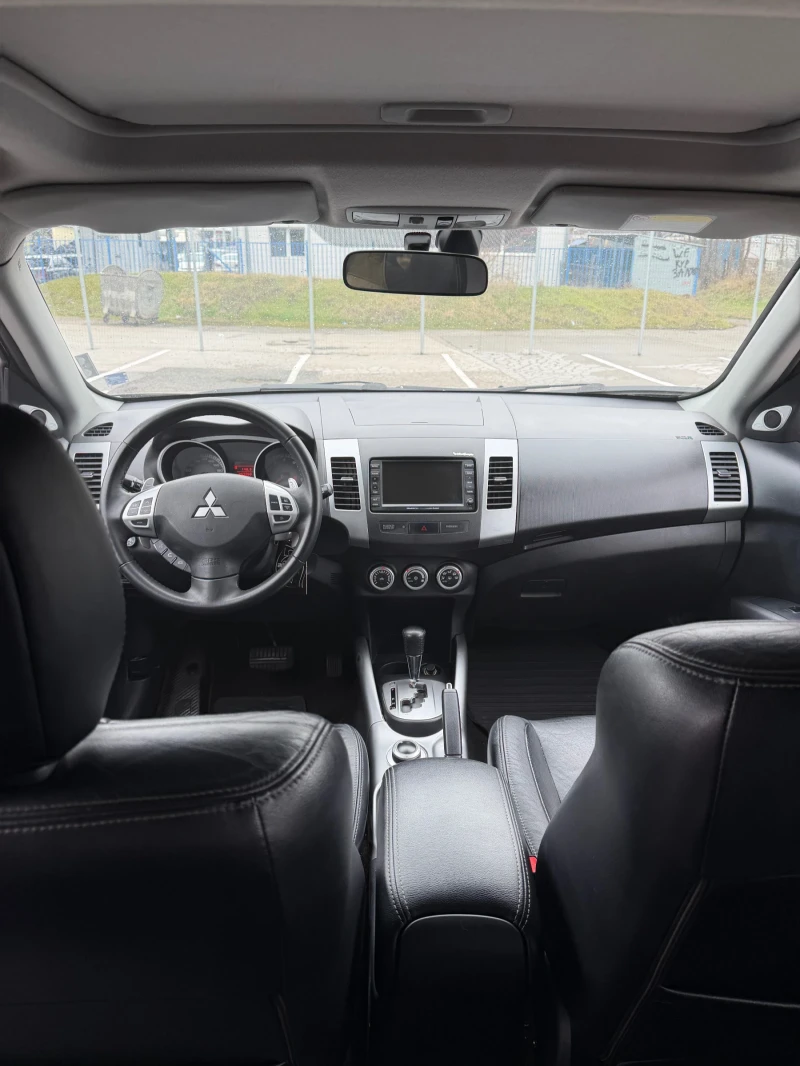 Mitsubishi Outlander, снимка 6 - Автомобили и джипове - 53283393