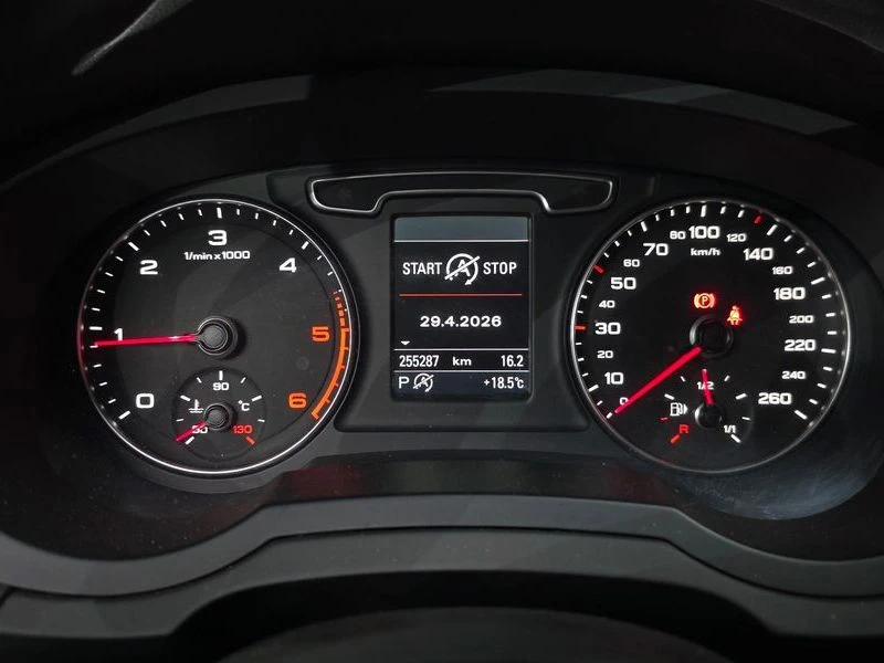 Audi Q3 * 35TDI* QUATTRO* DYNAMIC* ЦЕНАДОБГ!, снимка 8 - Автомобили и джипове - 55643123