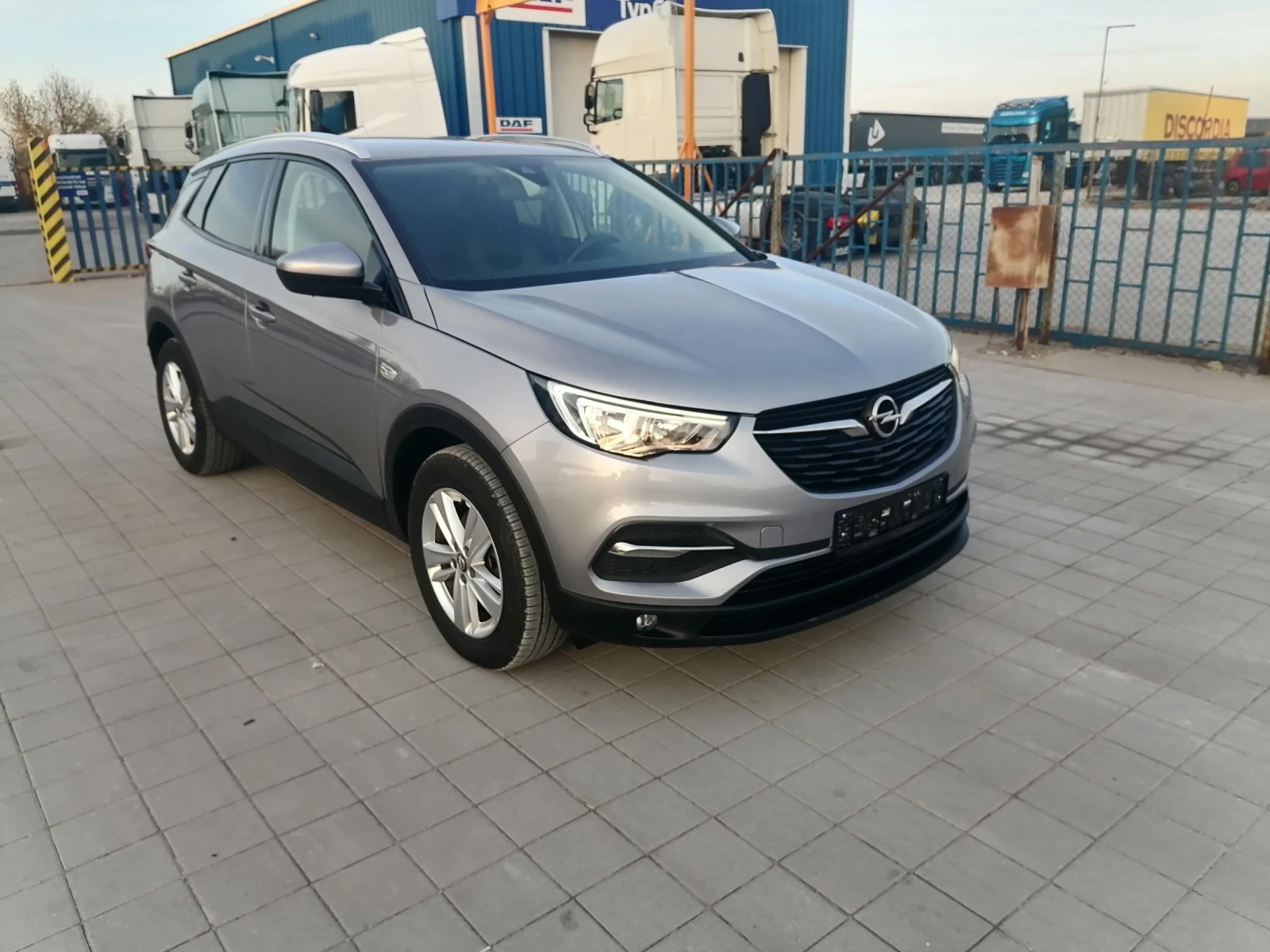 Opel Crossland X  - изображение 8