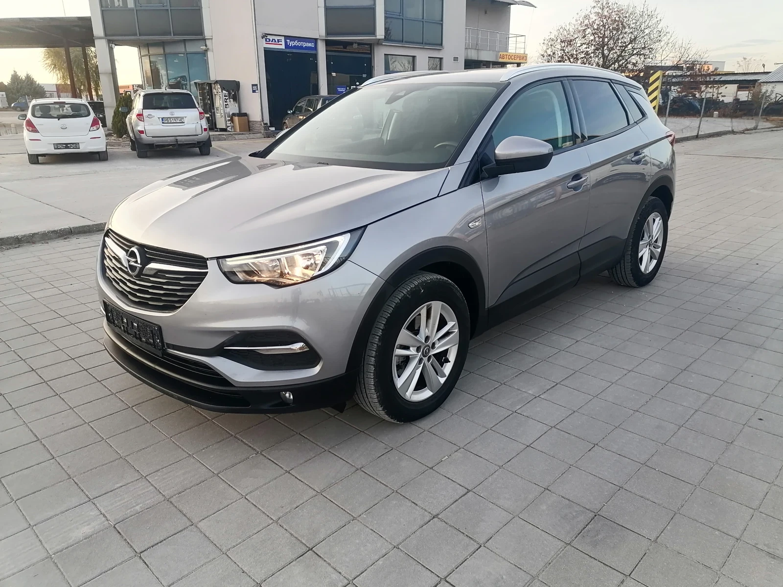 Opel Crossland X  - изображение 2