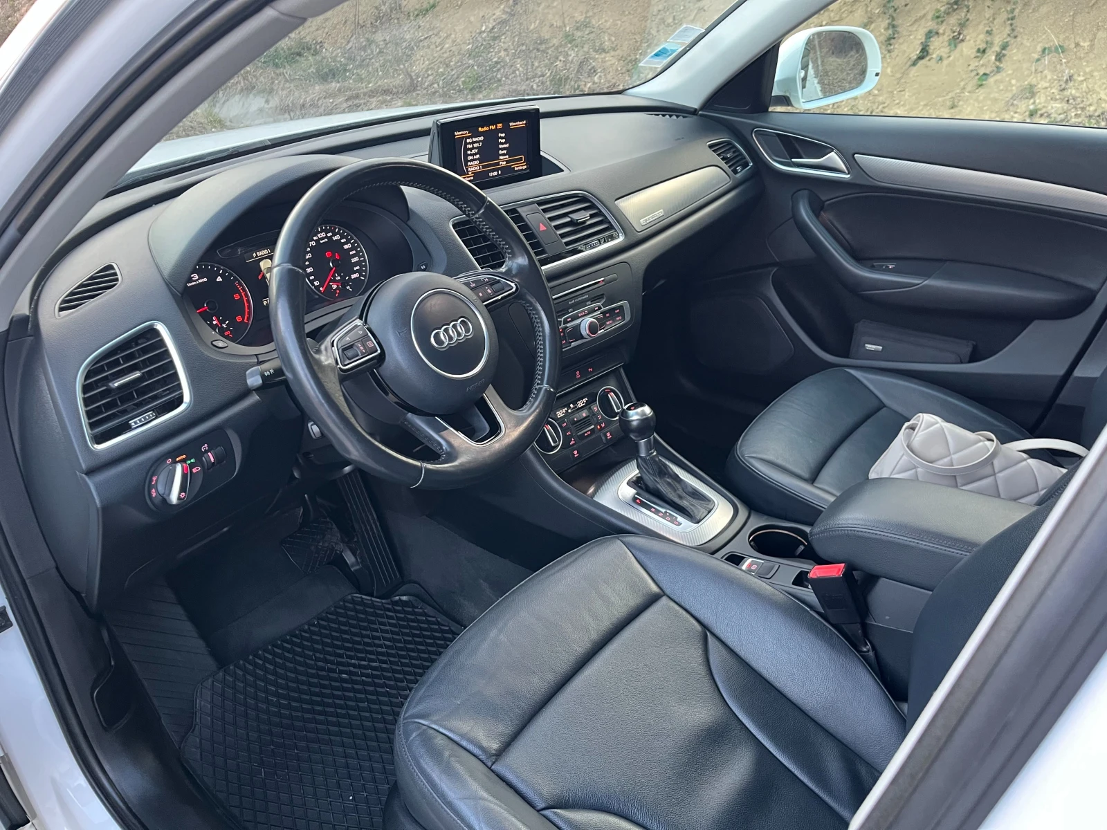 Audi Q3 Facelift* Quattro* S-Line* Панорама* , снимка 8 - Автомобили и джипове - 53975099