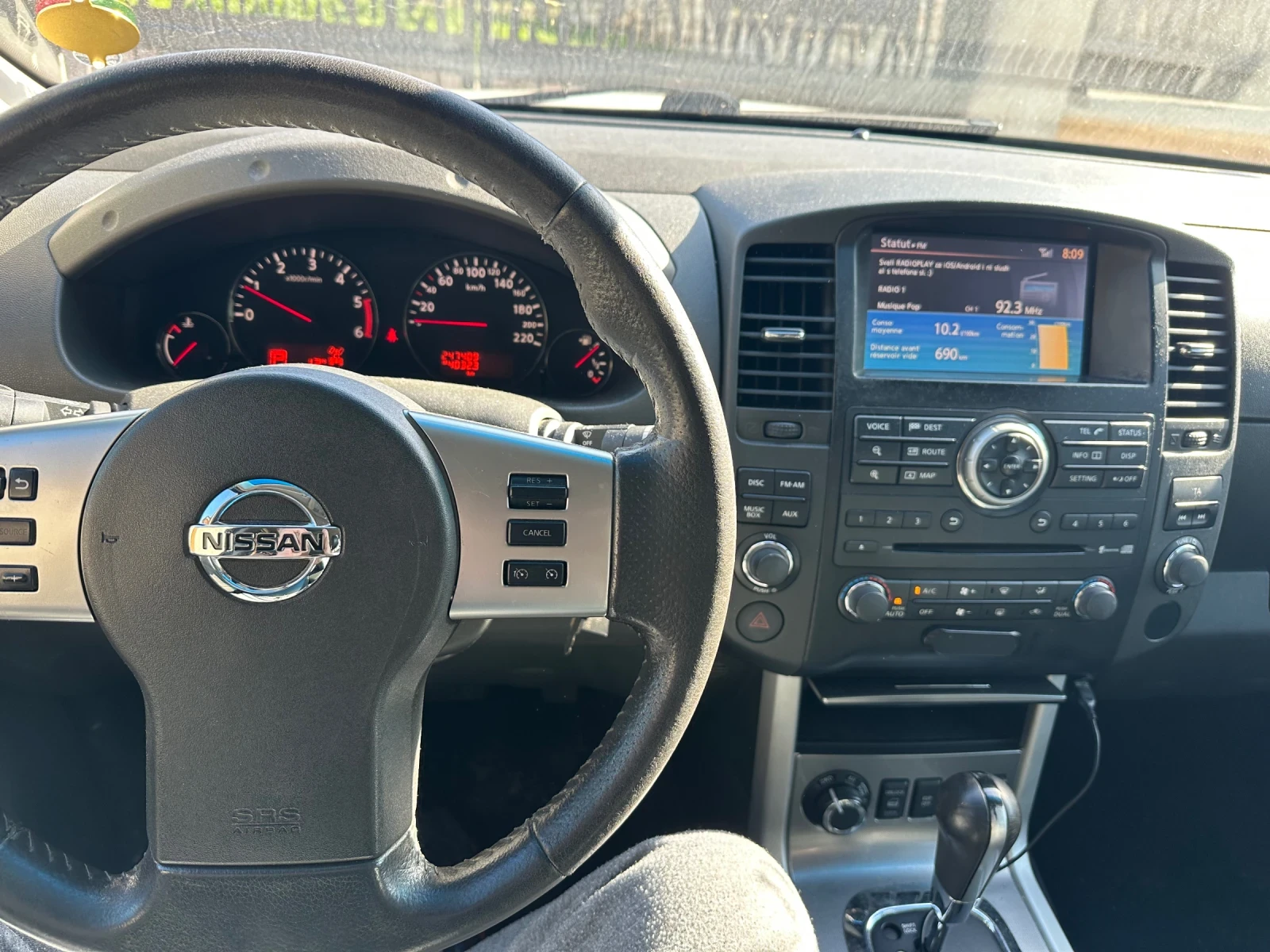 Nissan Navara V6, снимка 6 - Автомобили и джипове - 54654353