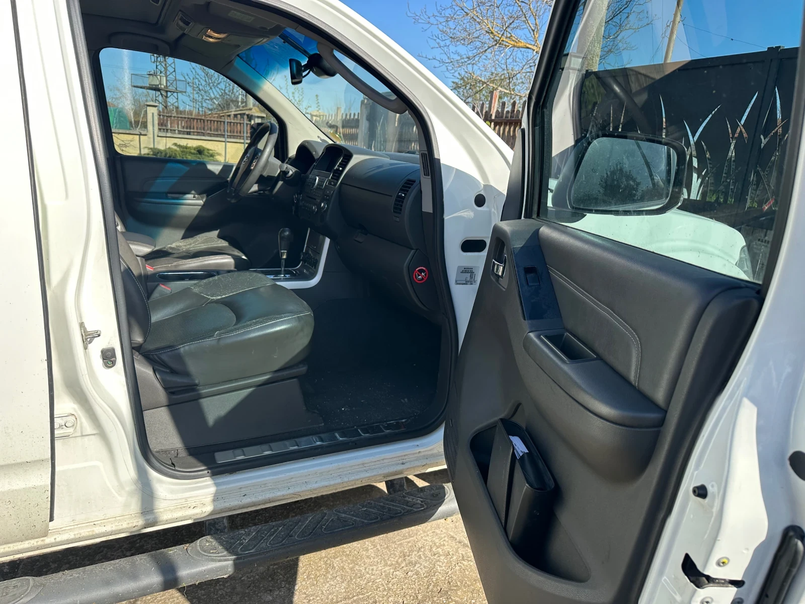 Nissan Navara V6, снимка 11 - Автомобили и джипове - 54654353