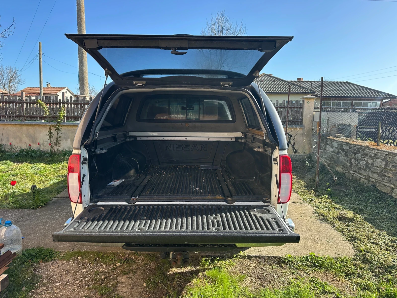 Nissan Navara V6, снимка 16 - Автомобили и джипове - 54654353