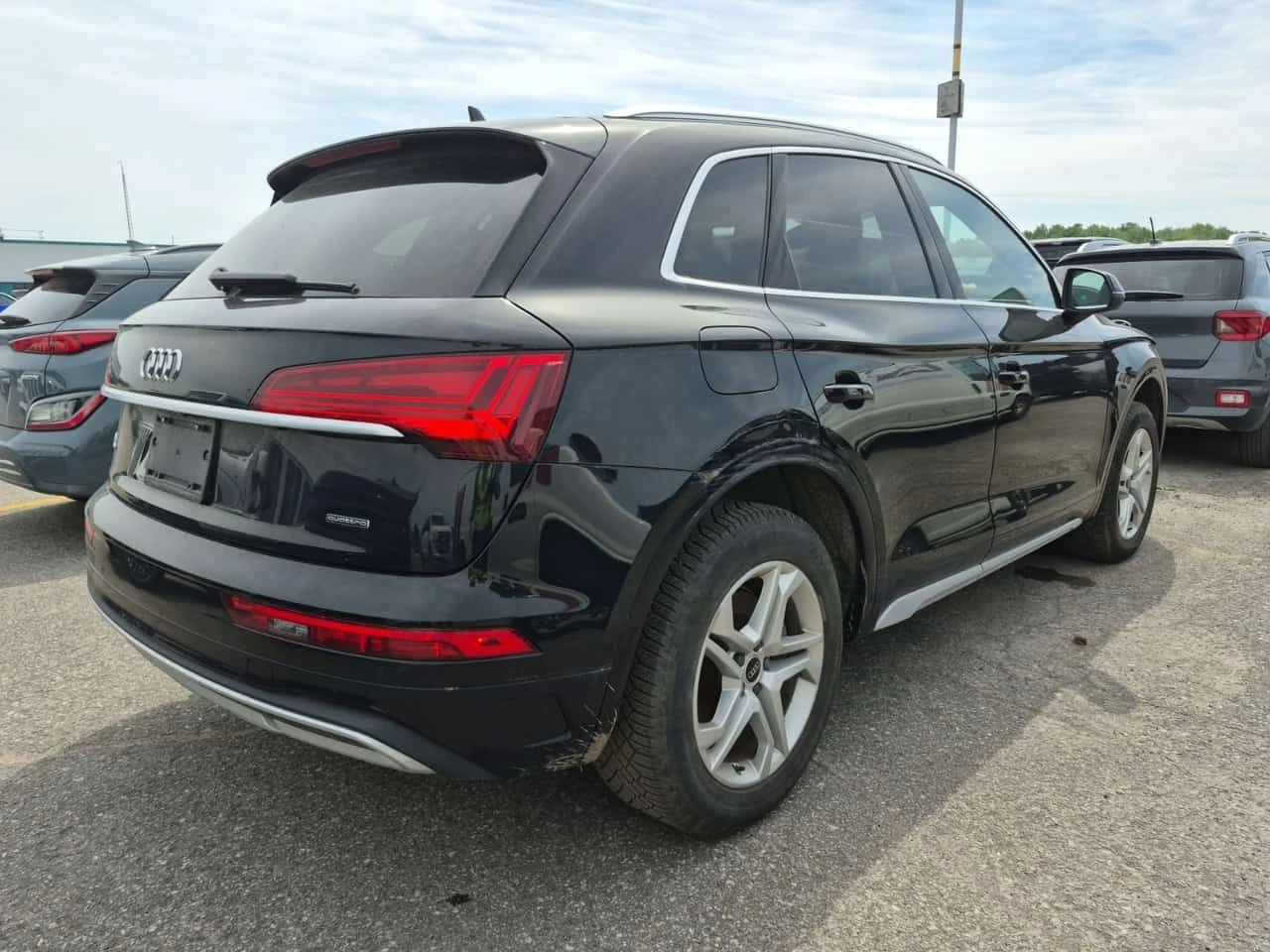 Audi Q5 KOMFORT/КОЖА/ПОДГРЕВ/CARFAX/ФИНАНСИРАНЕ, снимка 3 - Автомобили и джипове - 54904671