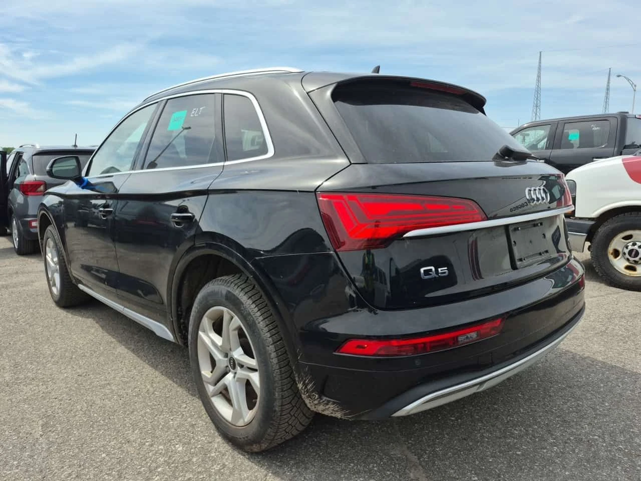 Audi Q5 KOMFORT/КОЖА/ПОДГРЕВ/CARFAX/ФИНАНСИРАНЕ, снимка 4 - Автомобили и джипове - 54904671