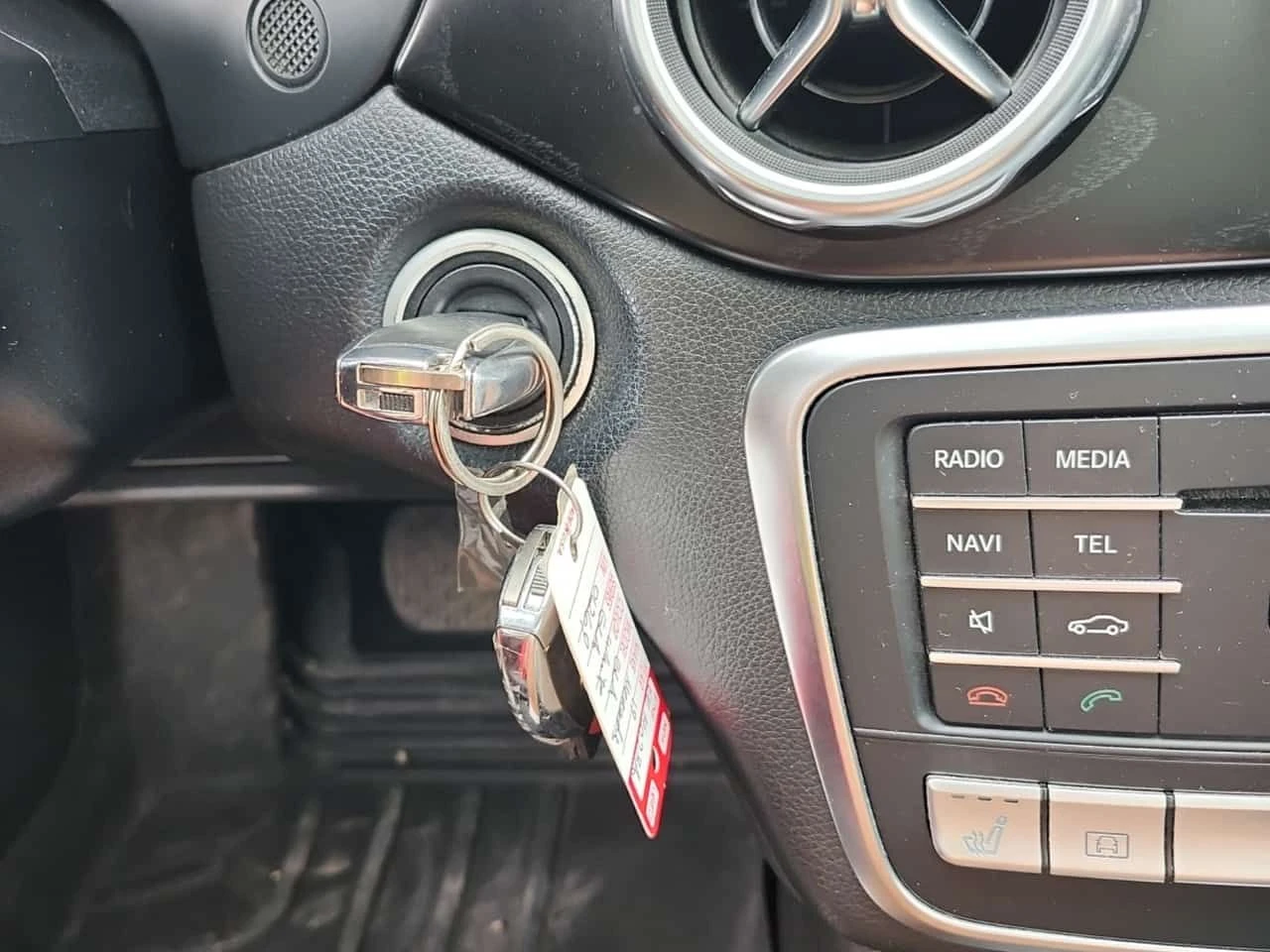 Mercedes-Benz GLA 250 AMG ПАКЕТ/CARFAX/ПОДГРЕВ/ПАМЕТ/ПАНОРАМА/, снимка 8 - Автомобили и джипове - 55305206