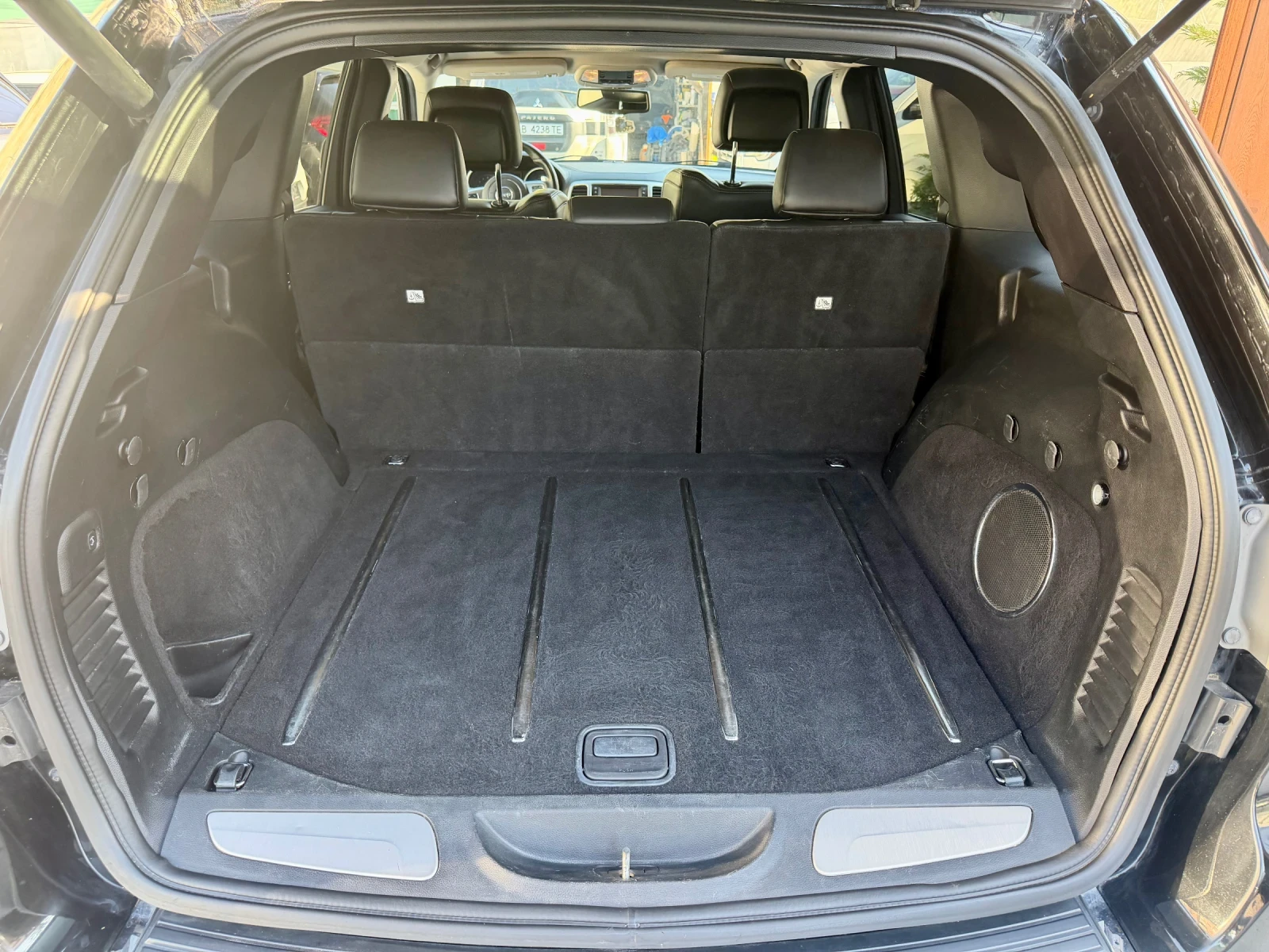 Jeep Grand cherokee 6.4SRT , снимка 12 - Автомобили и джипове - 55582938