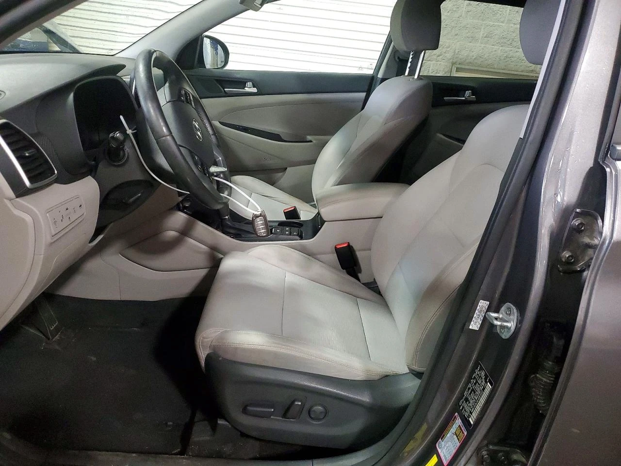Hyundai Tucson 2.4l Sport, снимка 7 - Автомобили и джипове - 56040539