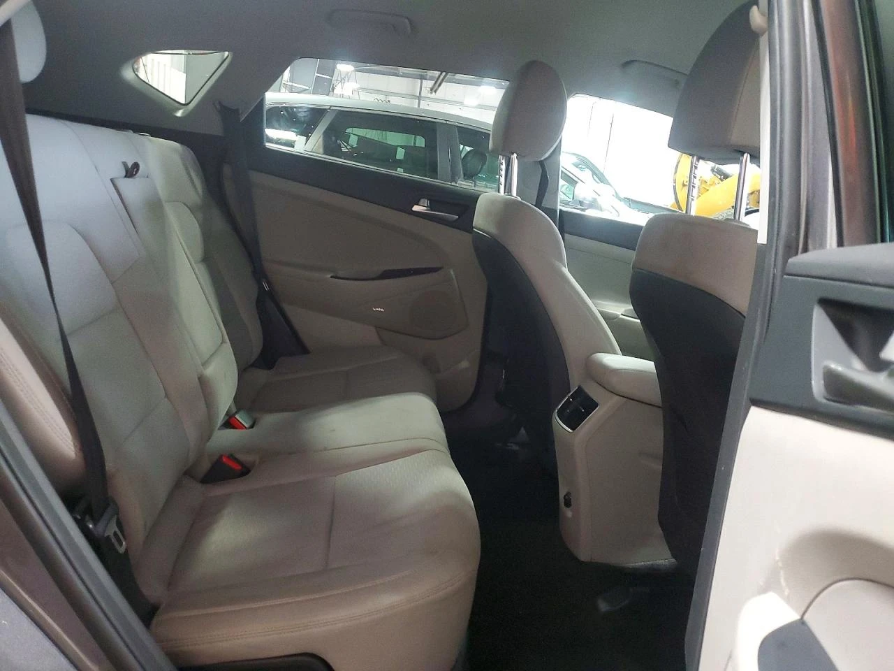 Hyundai Tucson 2.4l Sport, снимка 10 - Автомобили и джипове - 56040539