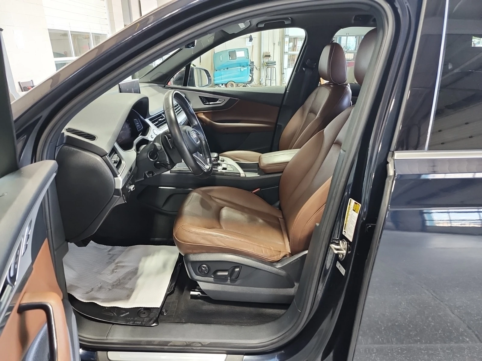 Audi Q7 TECHNIK / АВТОКРЕДИТ, снимка 9 - Автомобили и джипове - 56047121