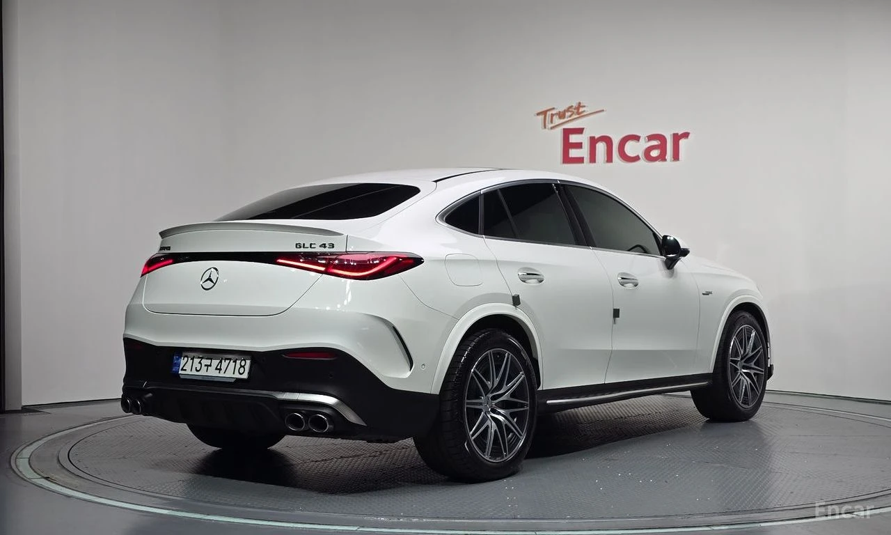 Mercedes-Benz GLC 43 AMG COUPE* BURMESTER* ОБДУХВАНЕ* ДИСТРОНИК* ХЕДЪП* , снимка 2 - Автомобили и джипове - 56119410