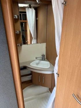 Каравана Adria, снимка 16