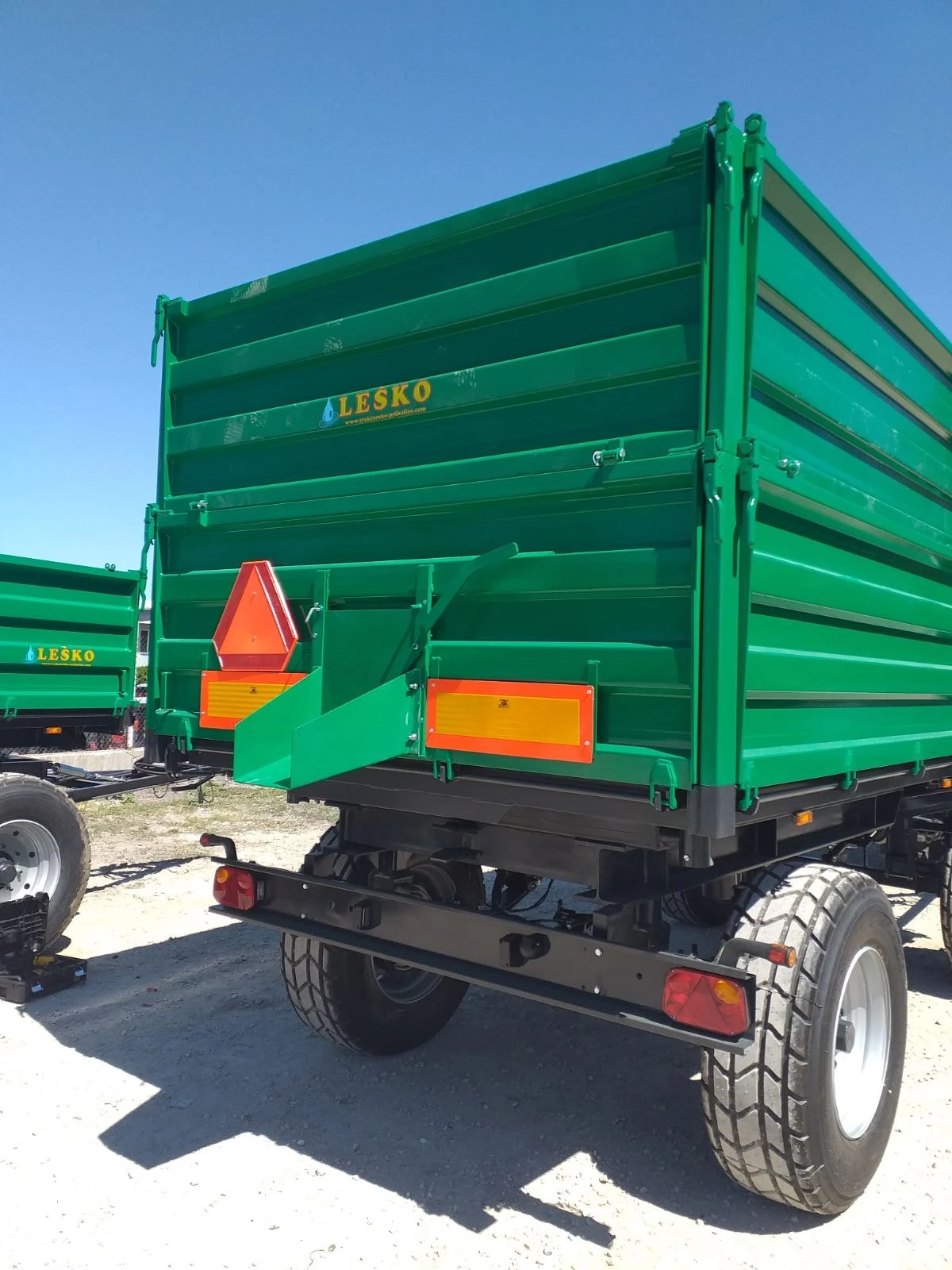 �� ������� Pronar T | Mobile.bg � ����������� 4