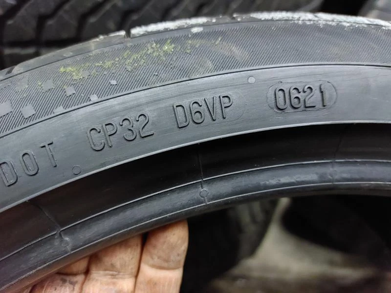 Гуми Летни 255/35R19, снимка 9 - Гуми и джанти - 36221095