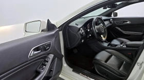 Mercedes-Benz CLA 200 d* ЛЮК* КРАЙНА ЦЕНА, снимка 10