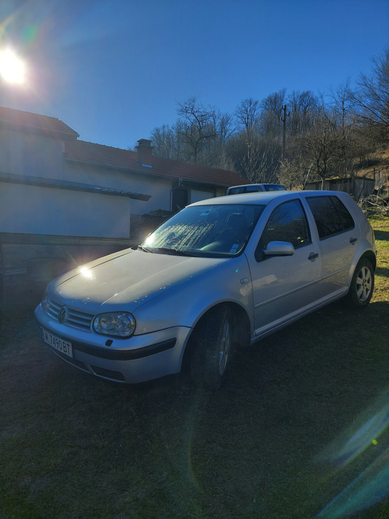 VW Golf, снимка 2 - Автомобили и джипове - 45765963