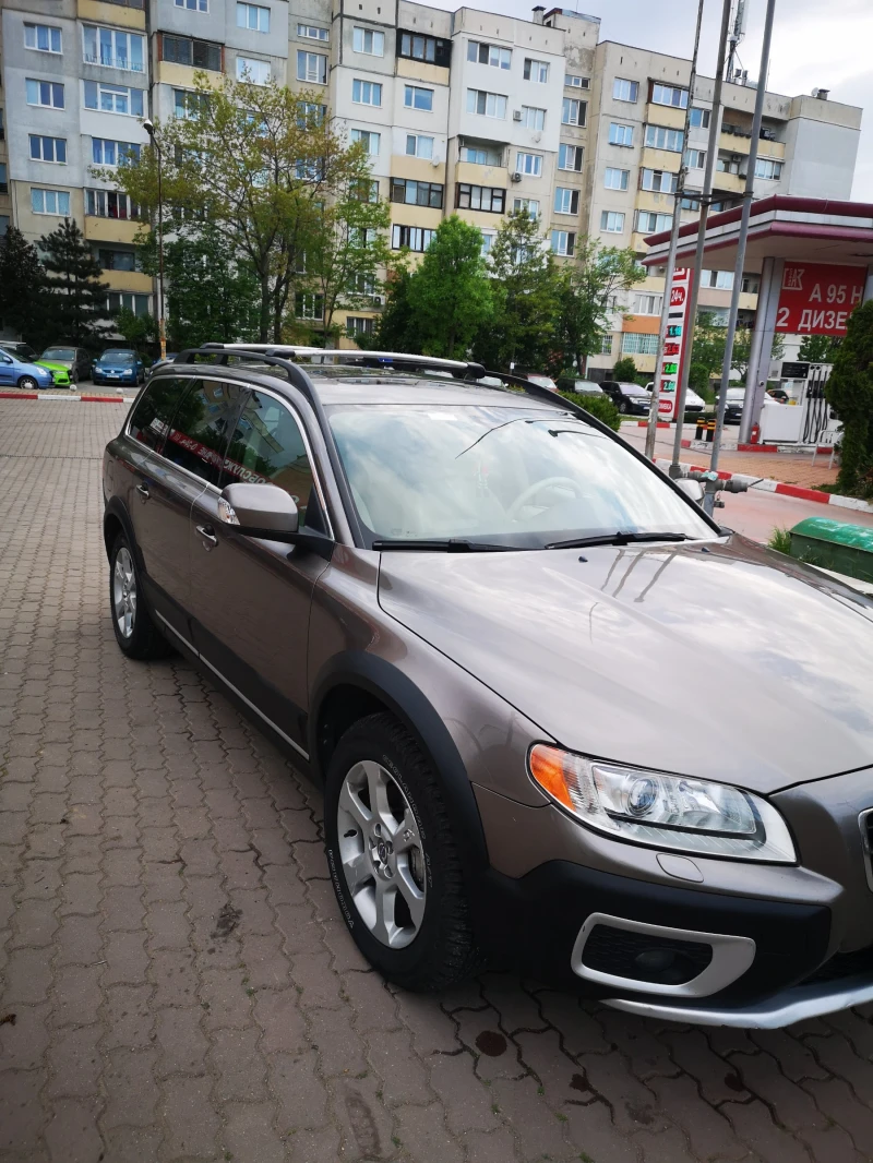 Volvo Xc70, снимка 3 - Автомобили и джипове - 47510278