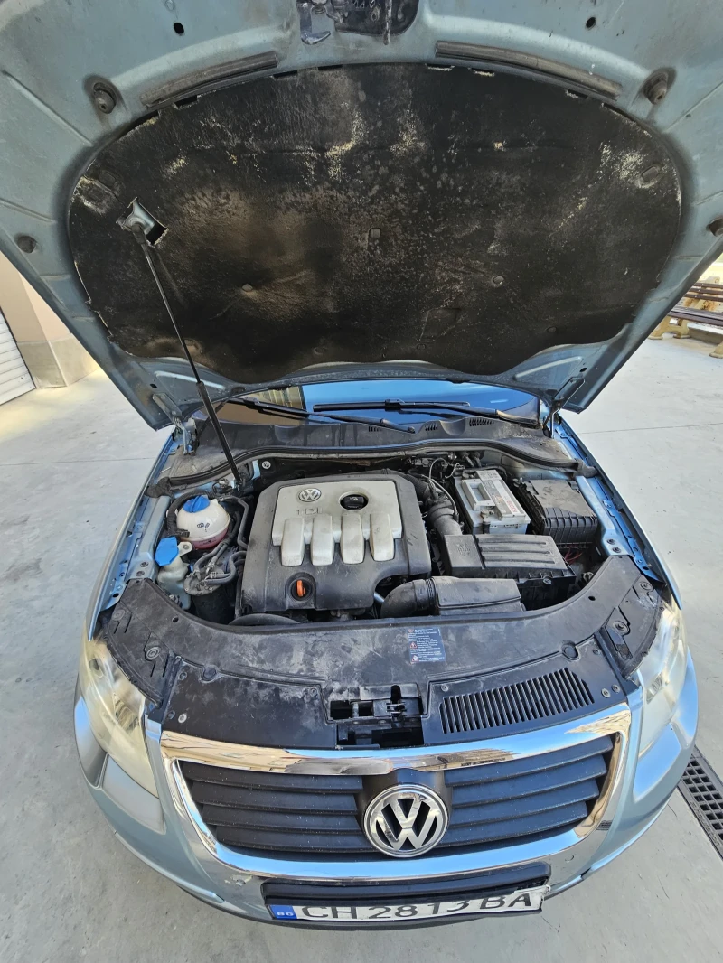 VW Passat, снимка 14 - Автомобили и джипове - 47578045