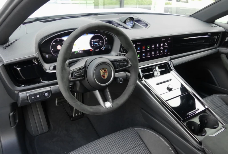 Porsche Panamera 4 E-HYBRID/FACELIFT/BOSE/MATRIX/HUD/SPORT CHRONO/, снимка 10 - Автомобили и джипове - 48401128