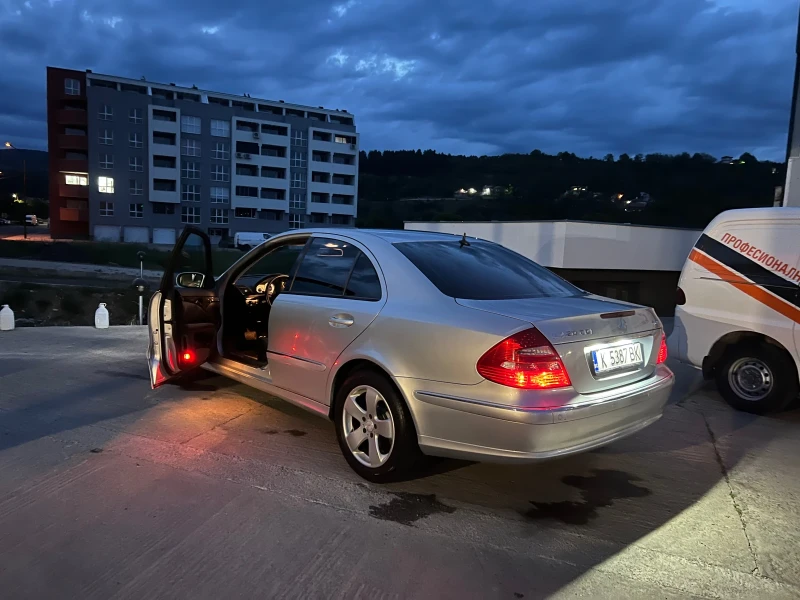 Mercedes-Benz E 320, снимка 1 - Автомобили и джипове - 48518206