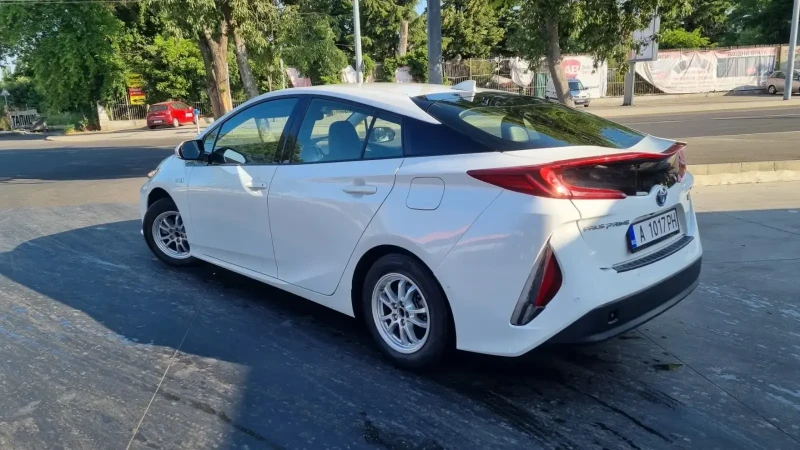Toyota Prius PRIME, снимка 6 - Автомобили и джипове - 52417374
