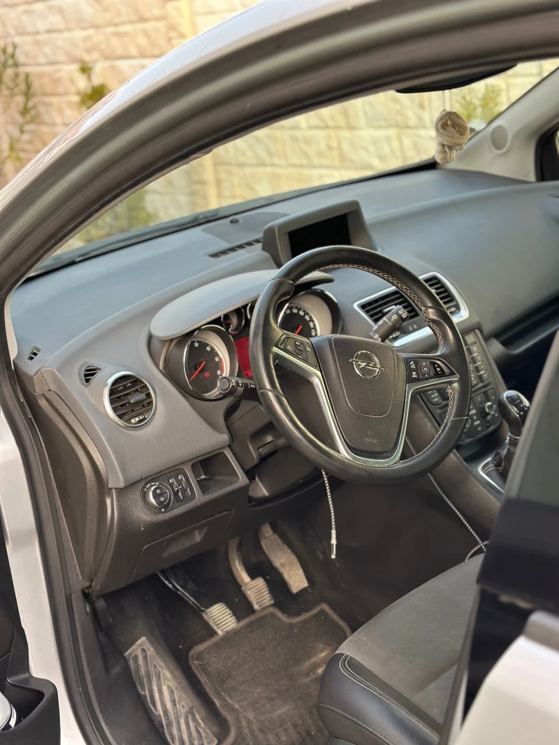 Opel Meriva, снимка 14 - Автомобили и джипове - 52431740