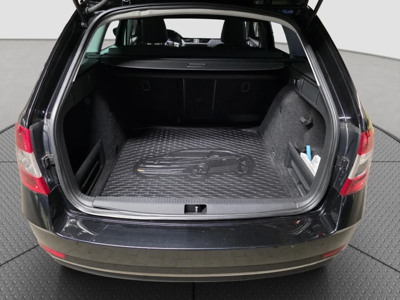 Skoda Octavia 2.0 TDI DSG, снимка 16 - Автомобили и джипове - 53028588