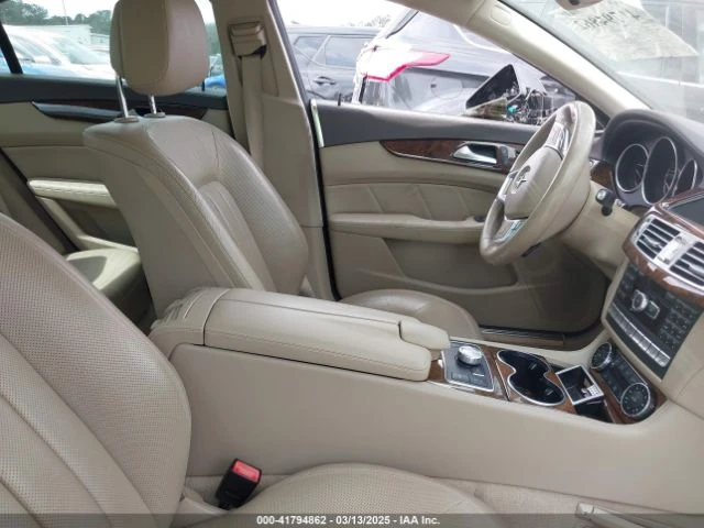 Mercedes-Benz CLS 500 4matic* Harman Kardon* Подгрев* Обдух*  - изображение 7