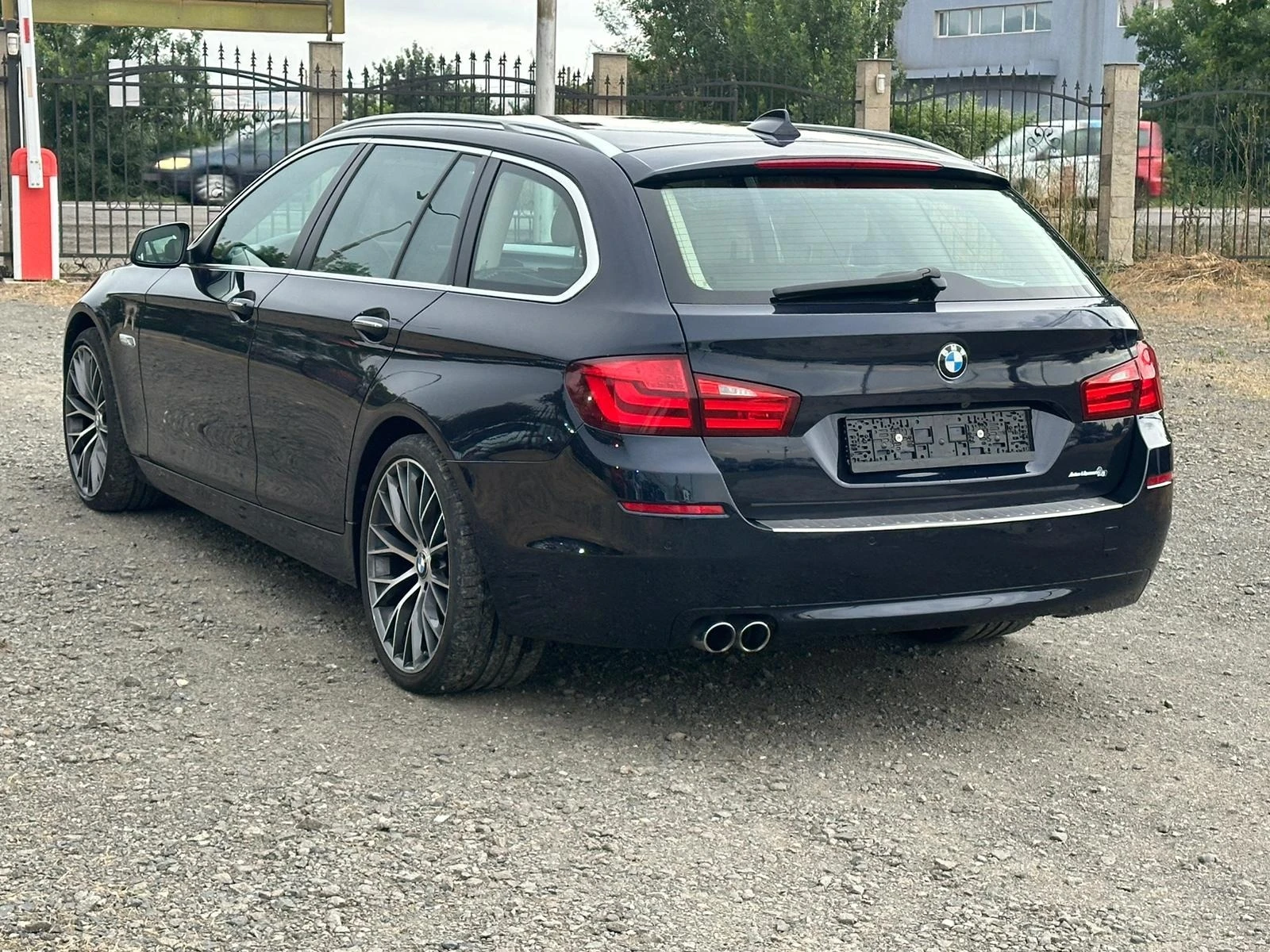 BMW 520 2, 0d-Msport - изображение 4