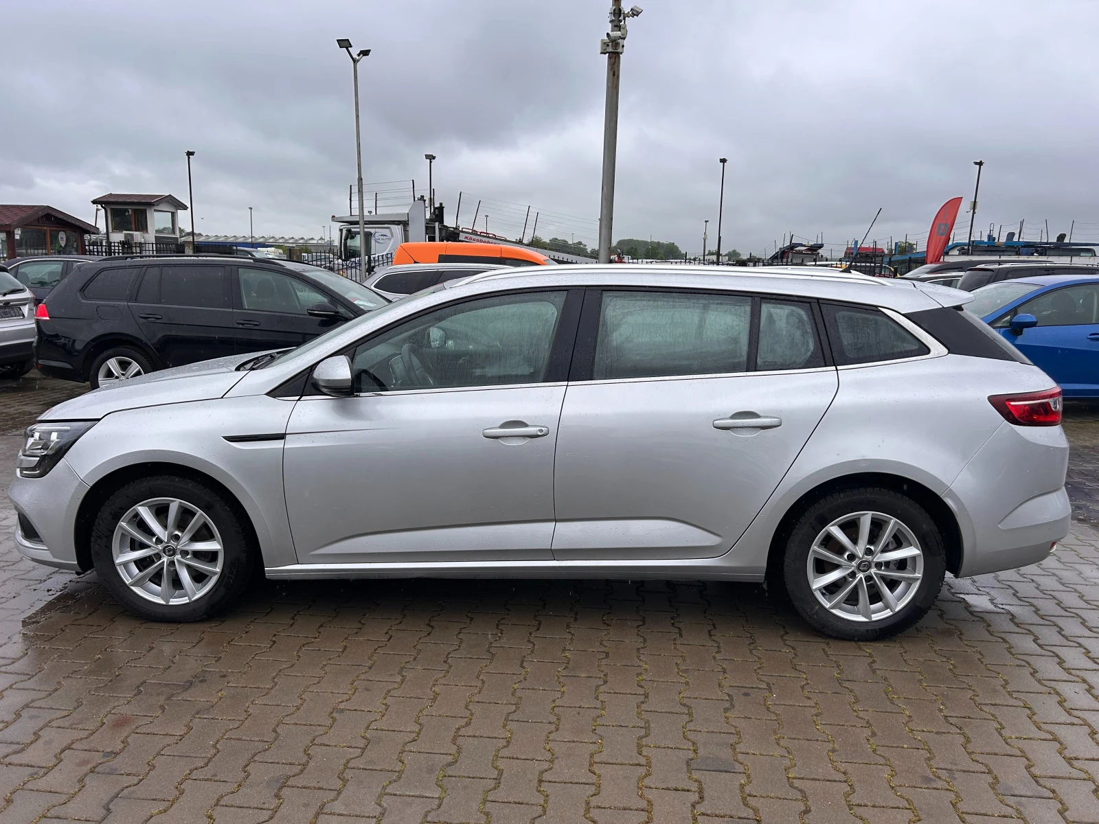 Renault Megane 1.5DCI NAVI EURO 6 - изображение 9