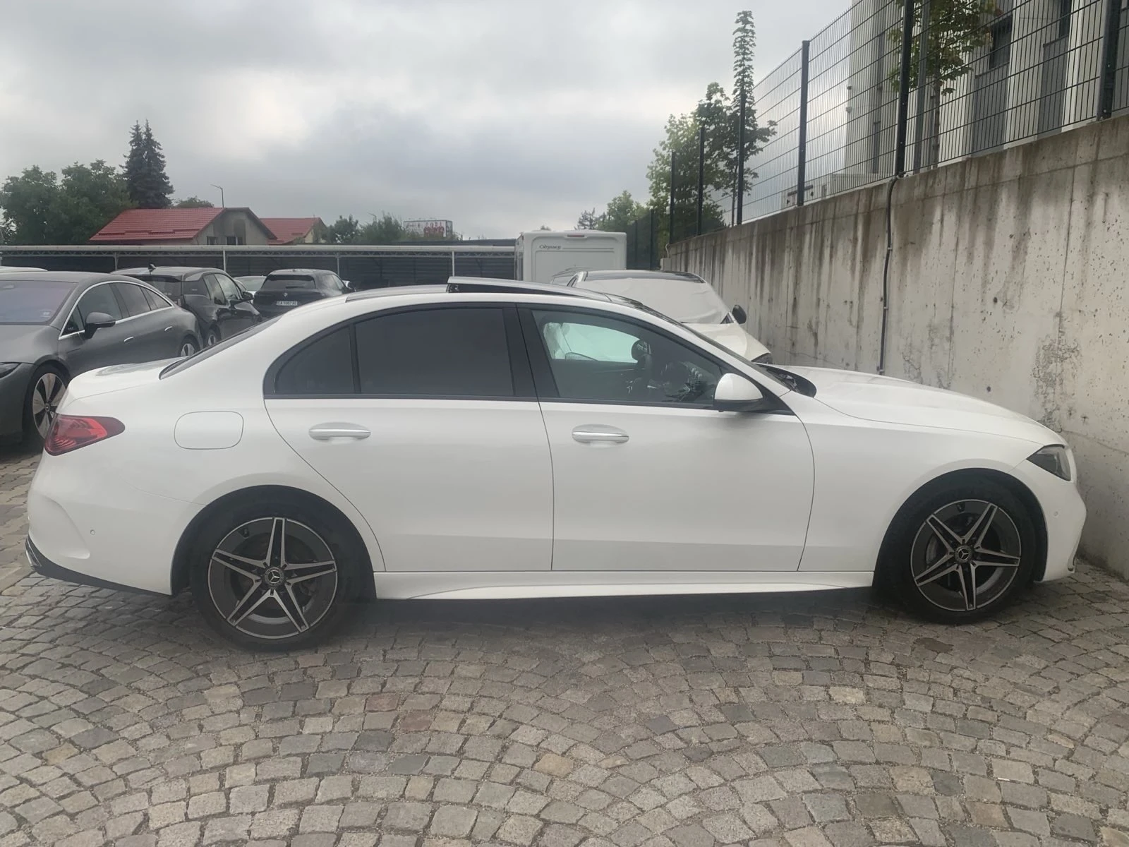 Mercedes-Benz C 300 e 4MATIC/NAVI/AMG line/LED/TV/MULTY/ГАРАНЦИЯ! - изображение 5
