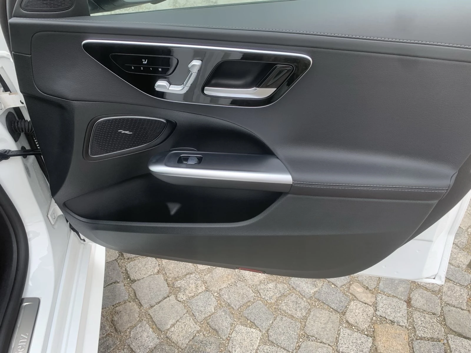 Mercedes-Benz C 300 e /NAVI/AMG line/LED/TV/MULTY/! | Mobile.bg   13