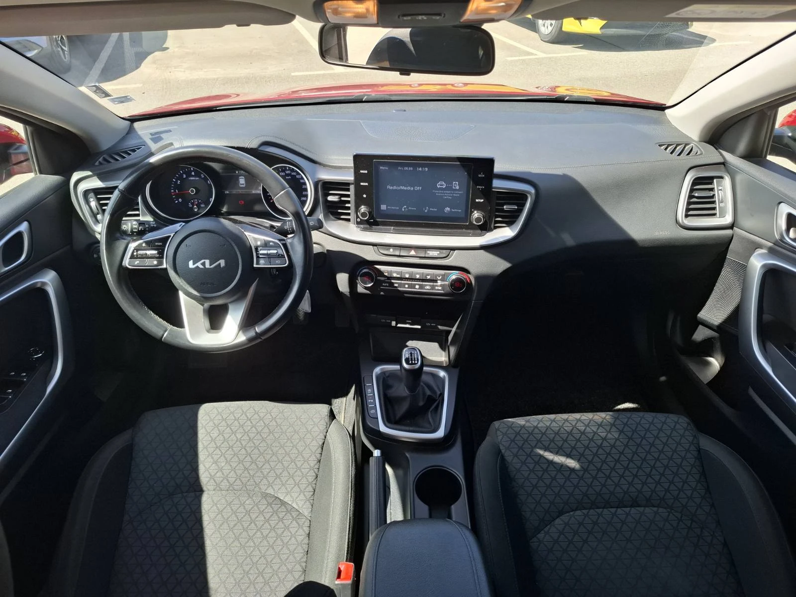 Kia Ceed 1.5 T-gdi Comfort Гаранция - изображение 8