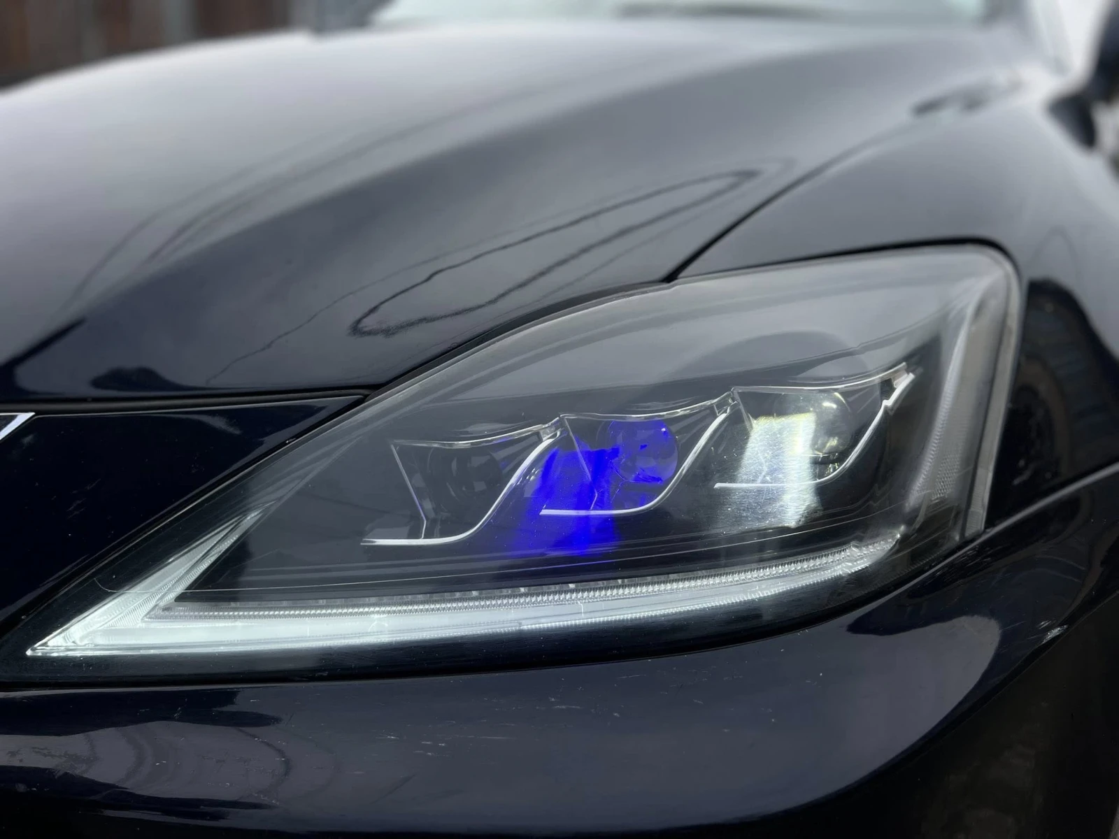 Lexus IS 250  - изображение 6