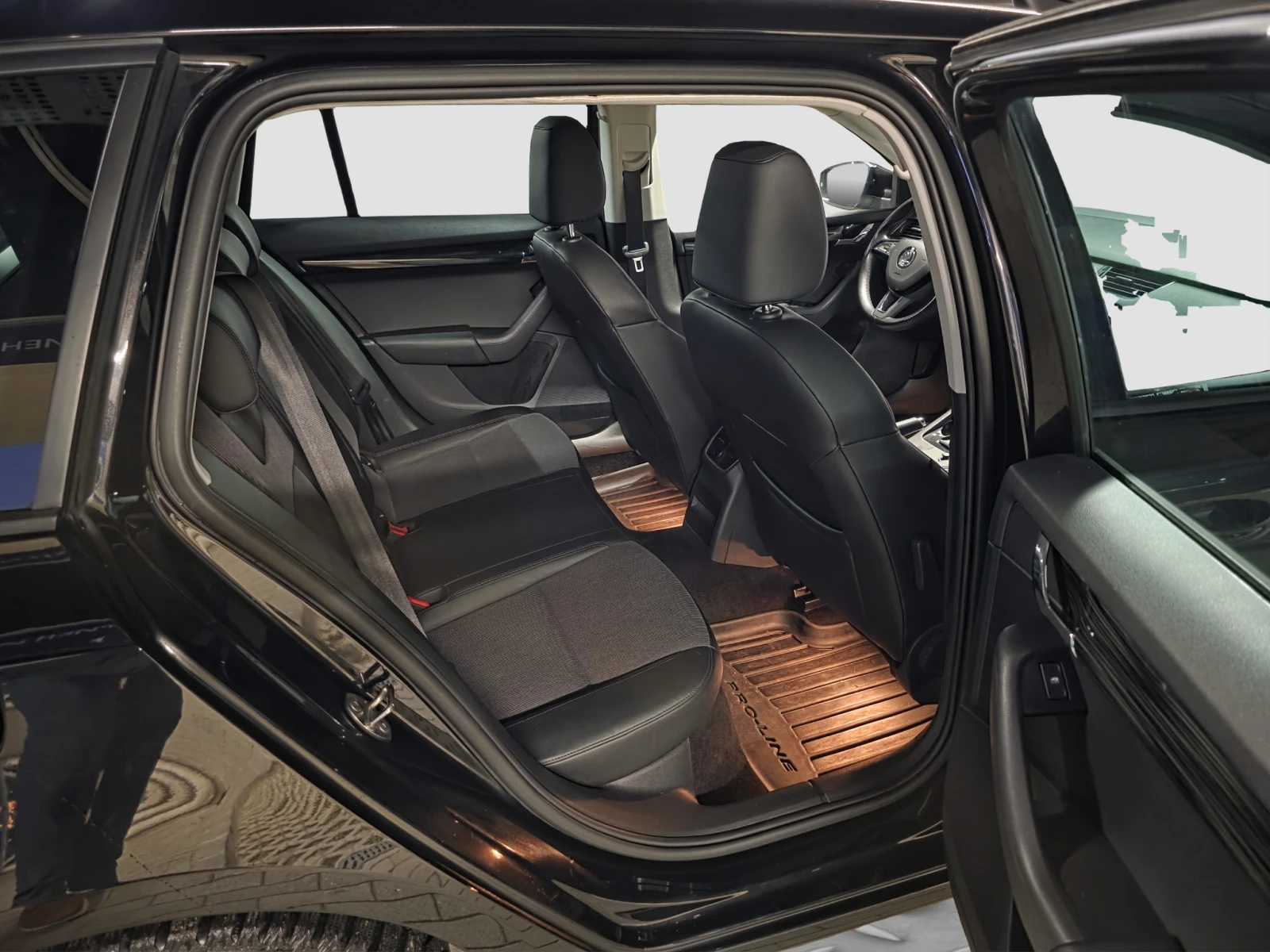 Skoda Octavia 2.0 TDI DSG | Mobile.bg � ����������� 13