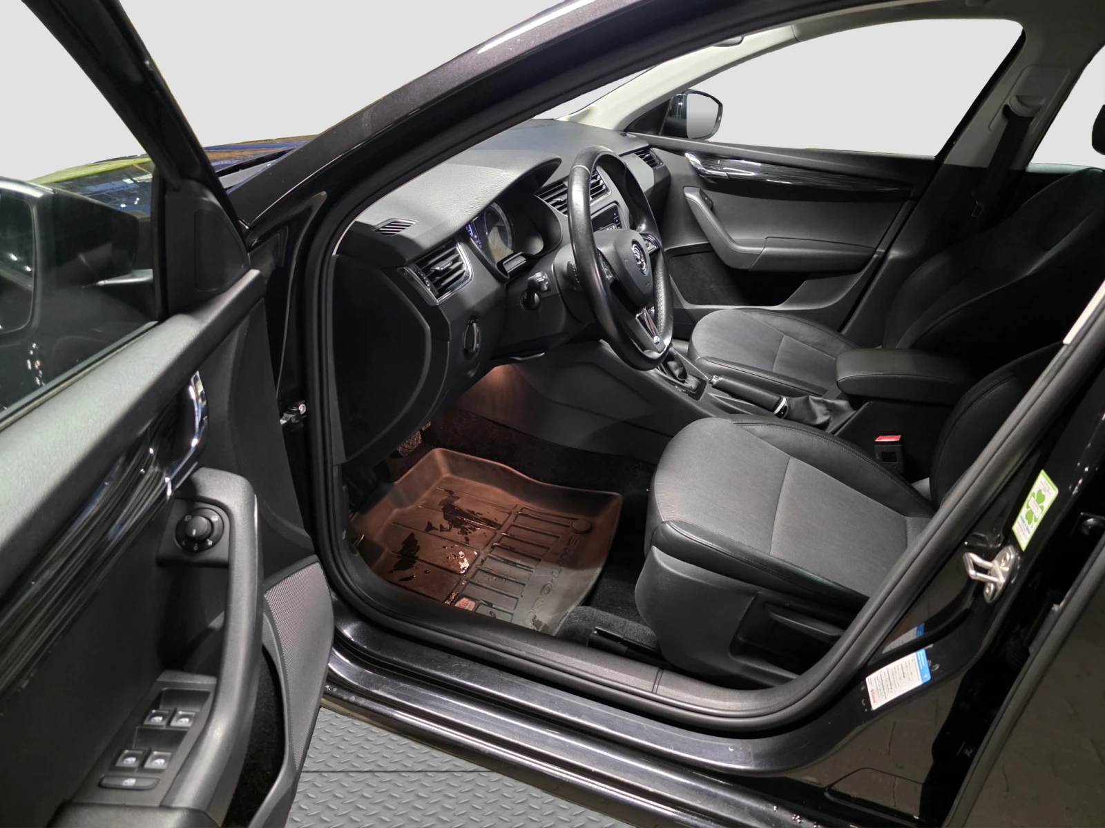 Skoda Octavia 2.0 TDI DSG - изображение 9