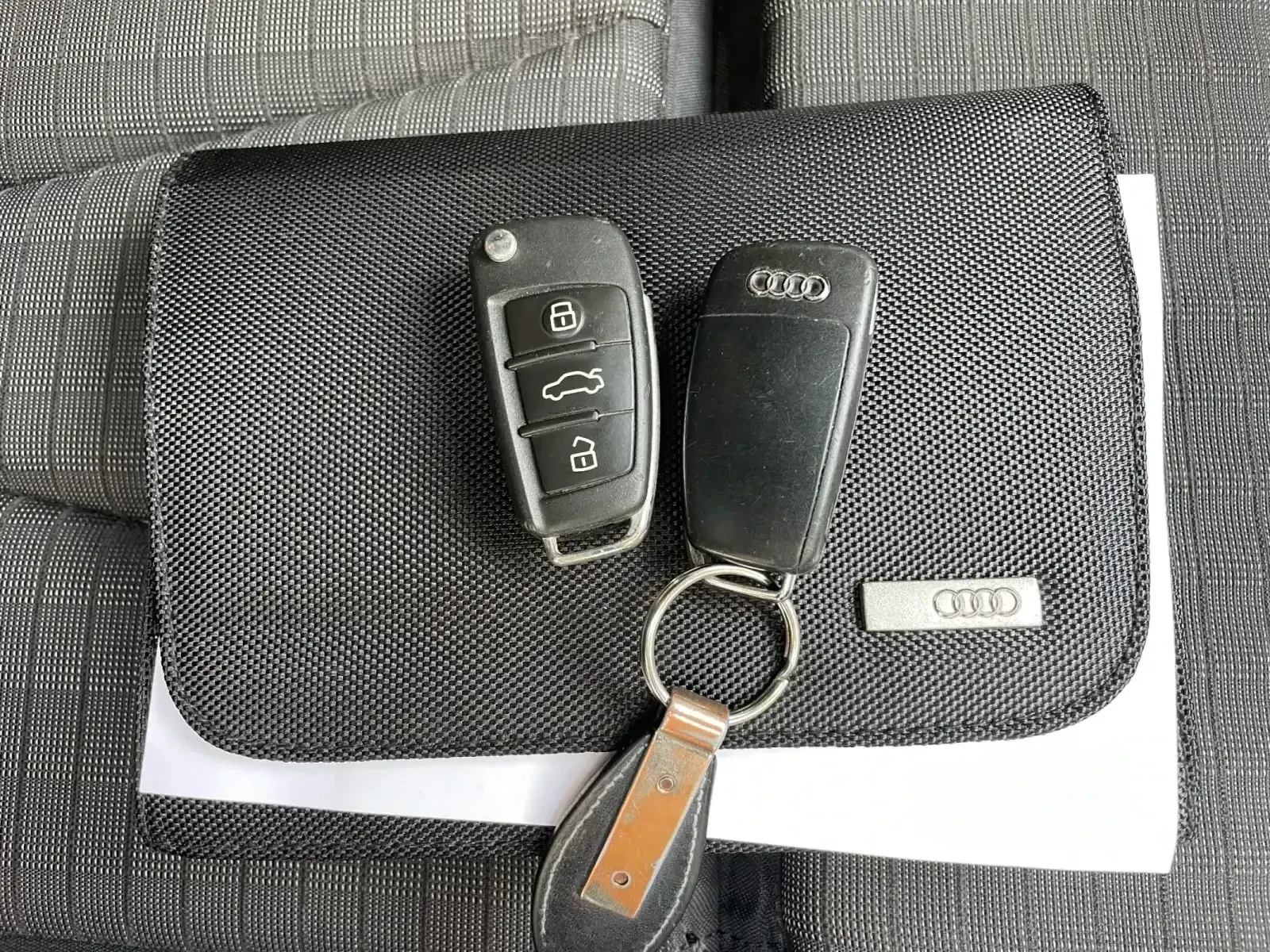 Audi A3 1.4I-S-LINE-G-TRON-CNG-�.�����-������-���������- | Mobile.bg � ����������� 17