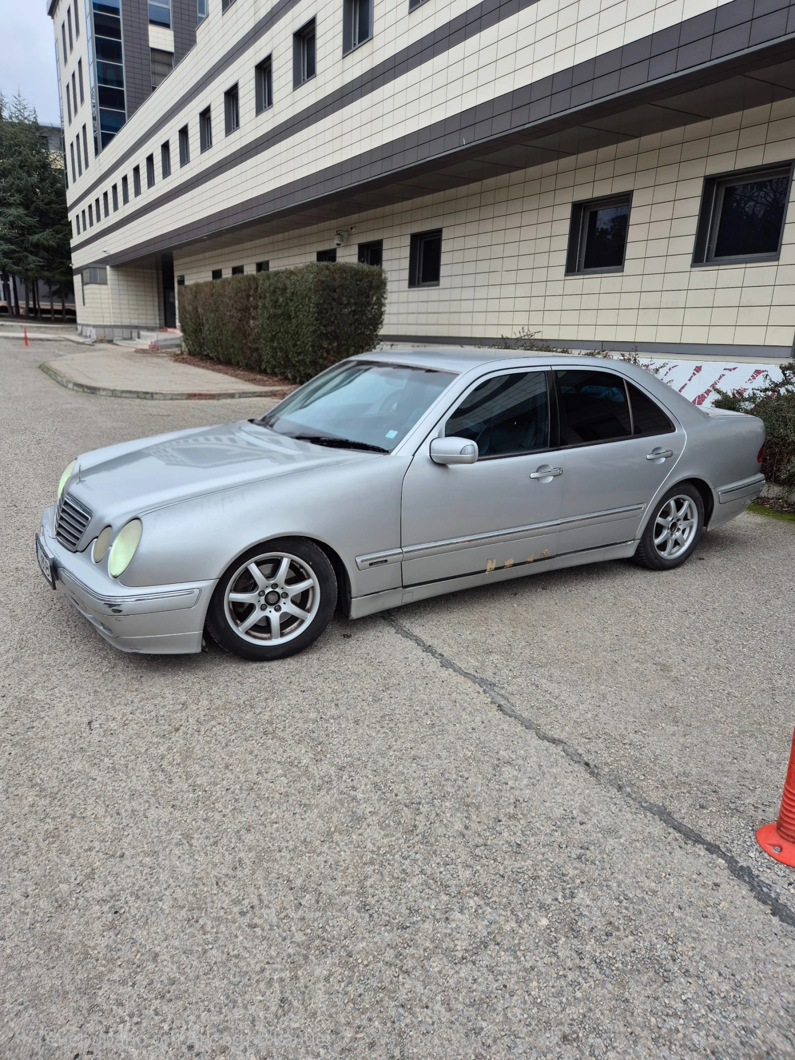 Mercedes-Benz E 270 | Mobile.bg � ����������� 2