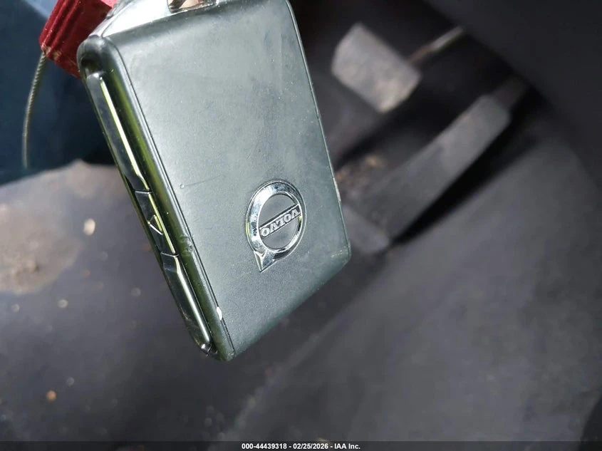 Volvo S60 2.0L I-4 DI, DOHC, VVT, TURBO, 250HP Front Wheel, снимка 11 - Автомобили и джипове - 53978189