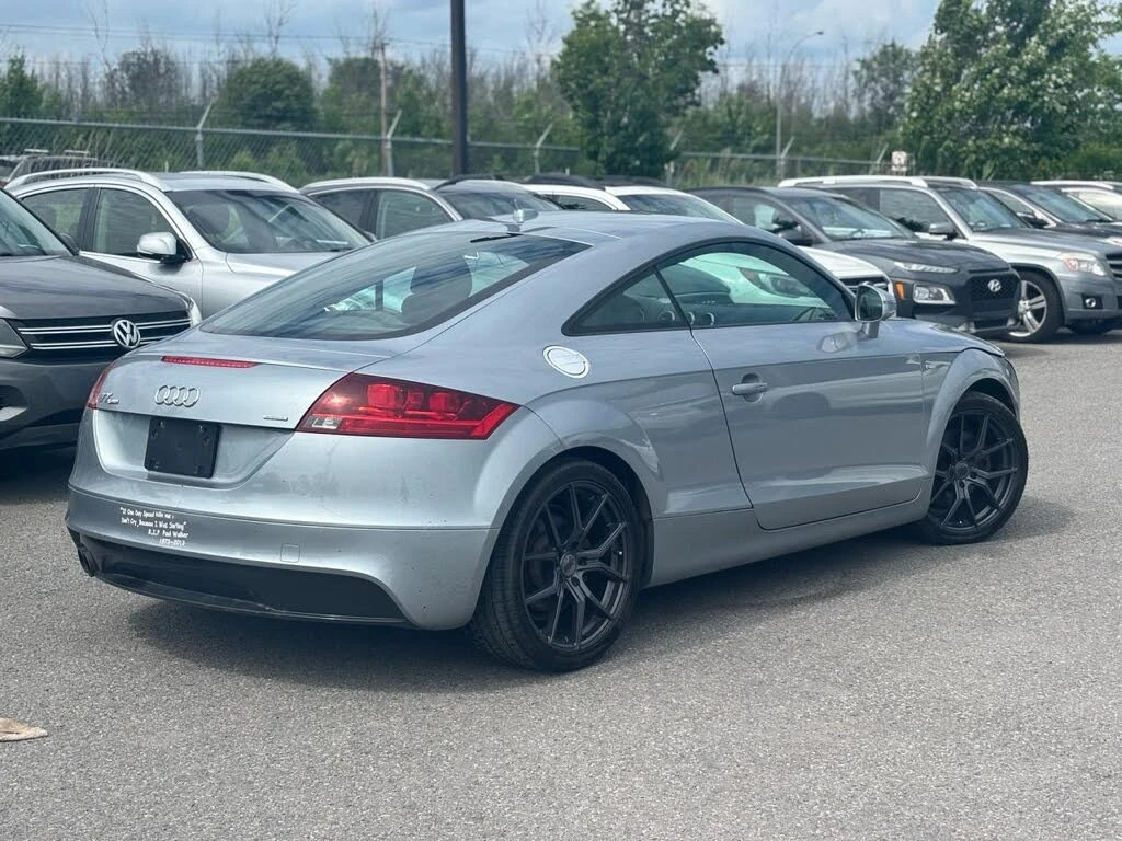 Audi Tt 2.0T* quattro* AвтоКредит * (ЦЕНА ДО БГ), снимка 5 - Автомобили и джипове - 54003585