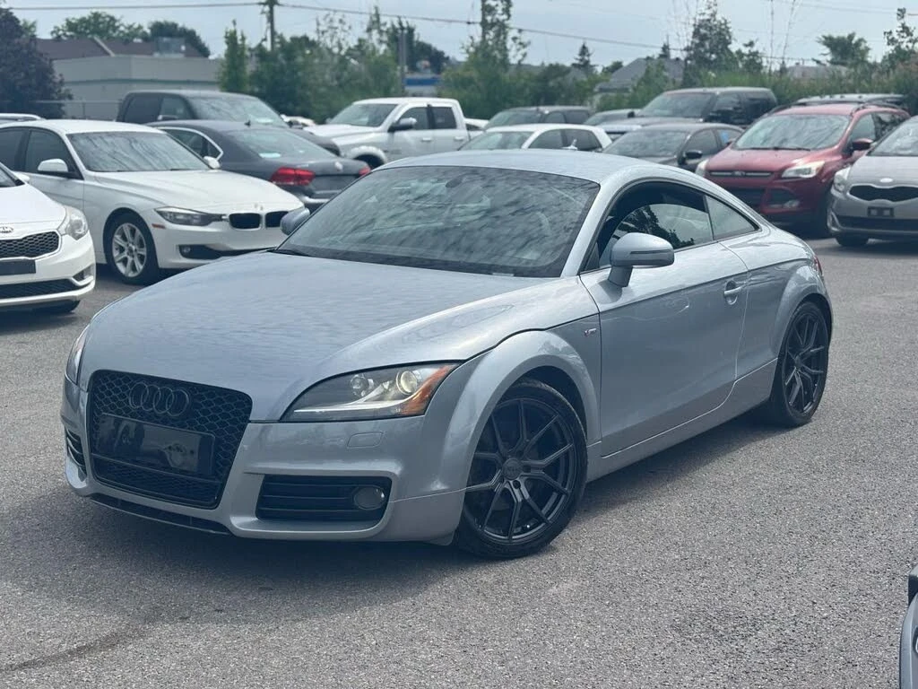 Audi Tt 2.0T* quattro* AвтоКредит * (ЦЕНА ДО БГ), снимка 2 - Автомобили и джипове - 54003585