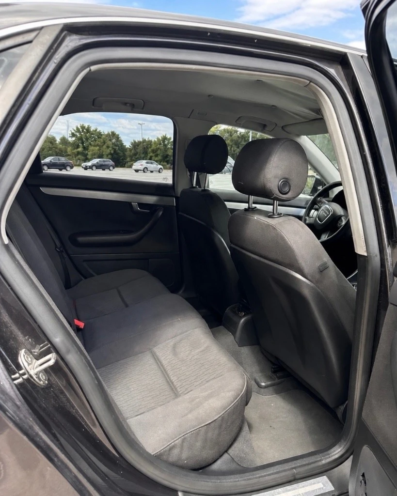 Audi A4 2.0 TDI, снимка 6 - Автомобили и джипове - 54649957