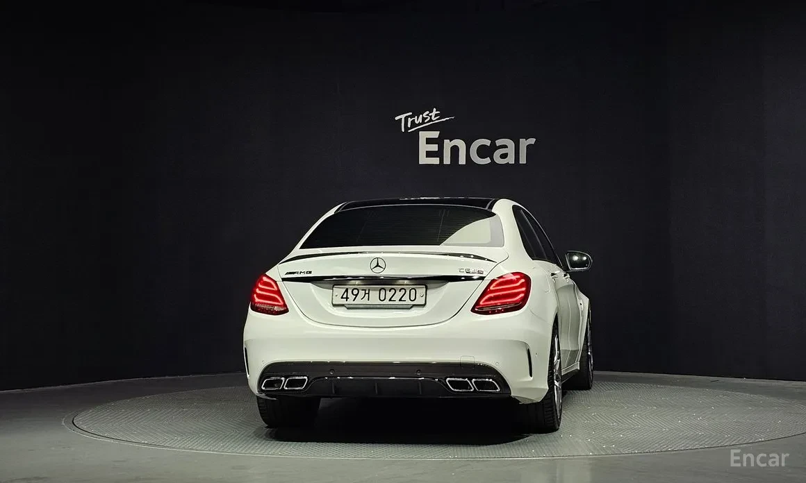 Mercedes-Benz C 63 AMG | HUD| BURMESTER| MULTIBEAM| ПАНО, снимка 4 - Автомобили и джипове - 55014424
