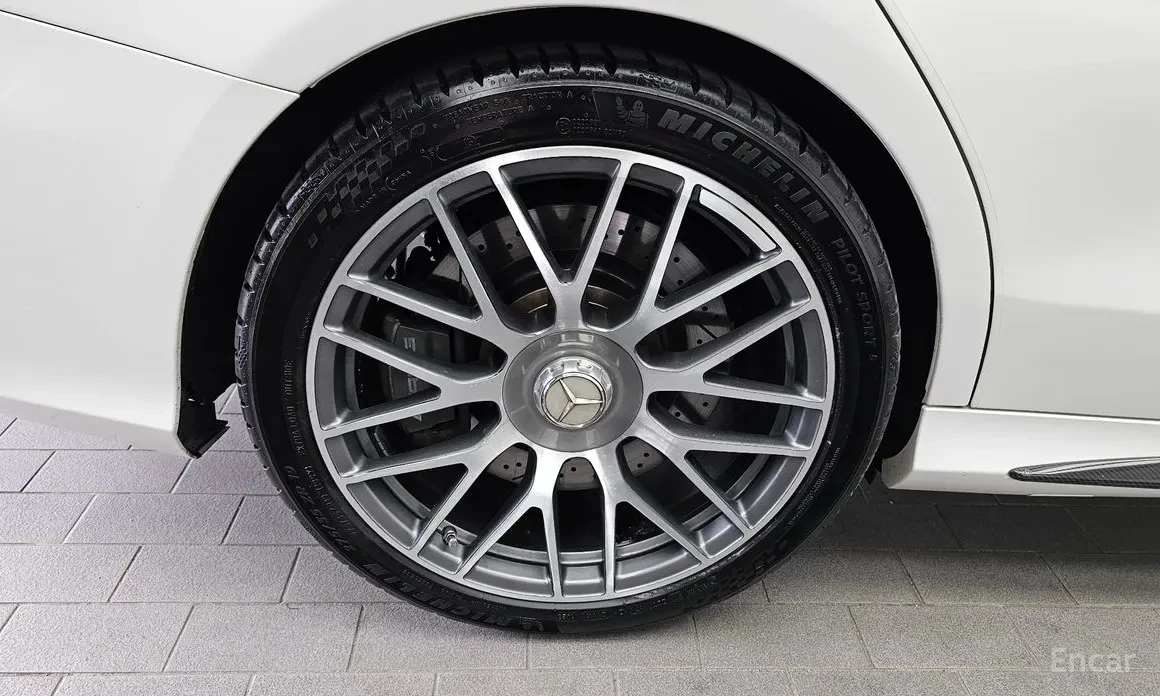 Mercedes-Benz C 63 AMG | HUD| BURMESTER| MULTIBEAM| ПАНО, снимка 14 - Автомобили и джипове - 55014424
