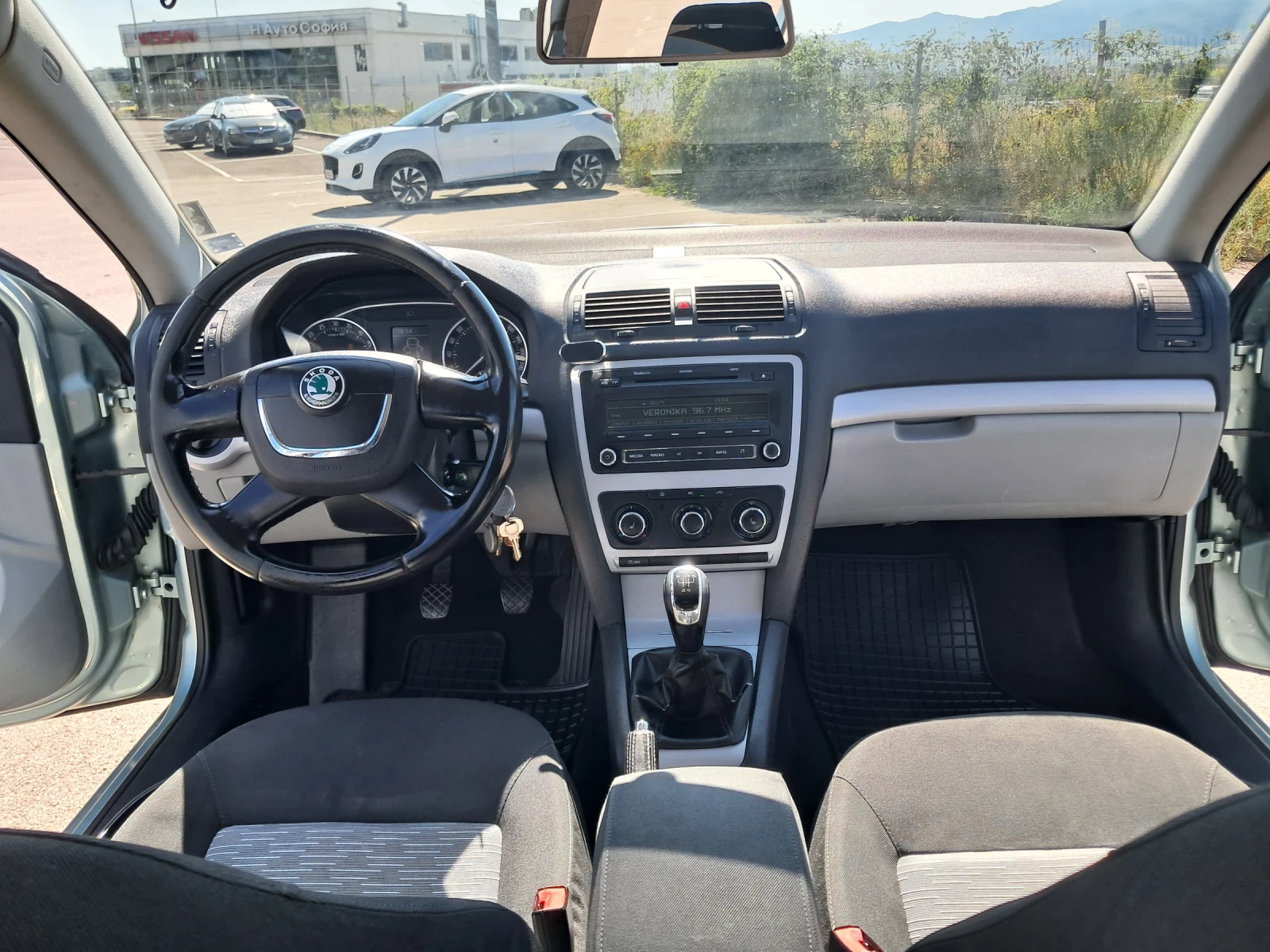 Skoda Octavia 1.6 TDI, снимка 12 - Автомобили и джипове - 55420702