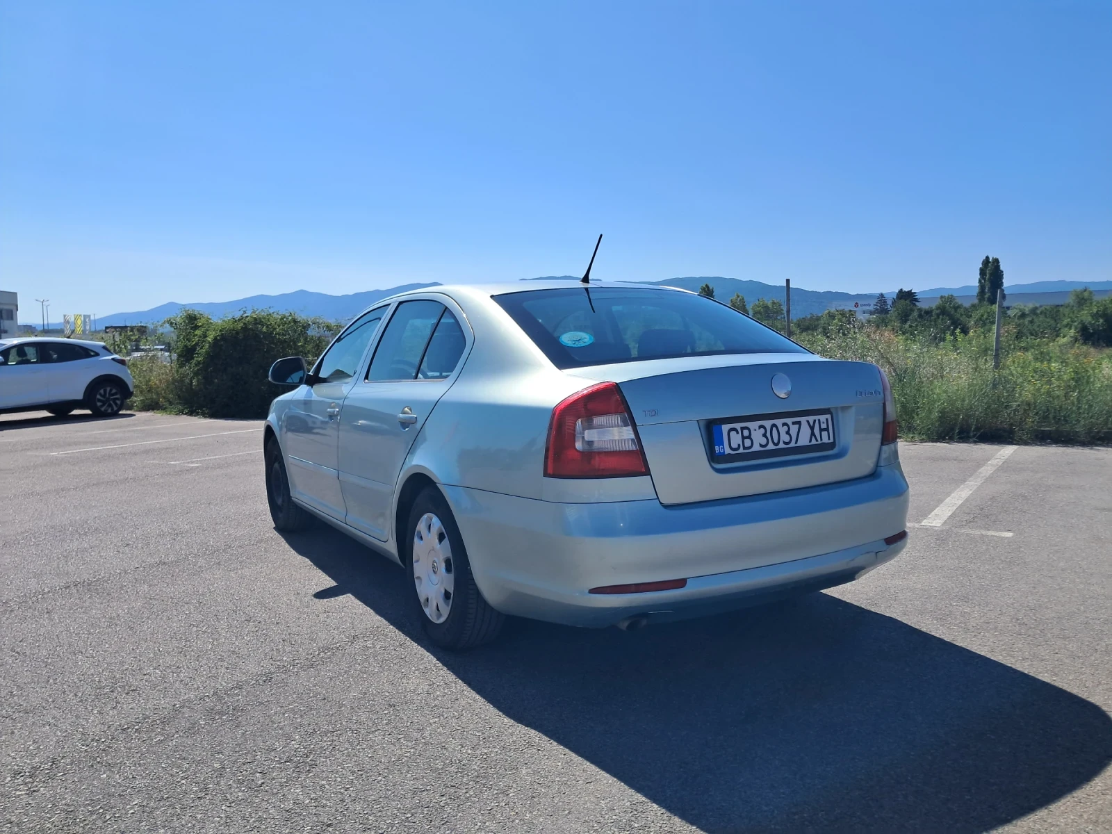 Skoda Octavia 1.6 TDI, снимка 4 - Автомобили и джипове - 55420702