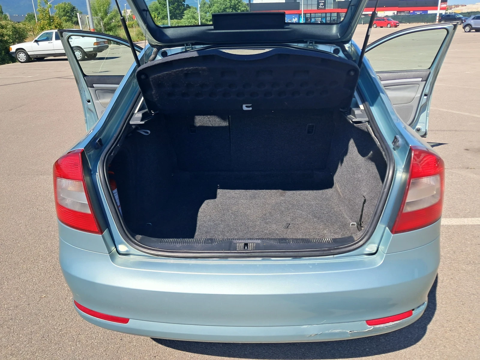 Skoda Octavia 1.6 TDI, снимка 13 - Автомобили и джипове - 55420702