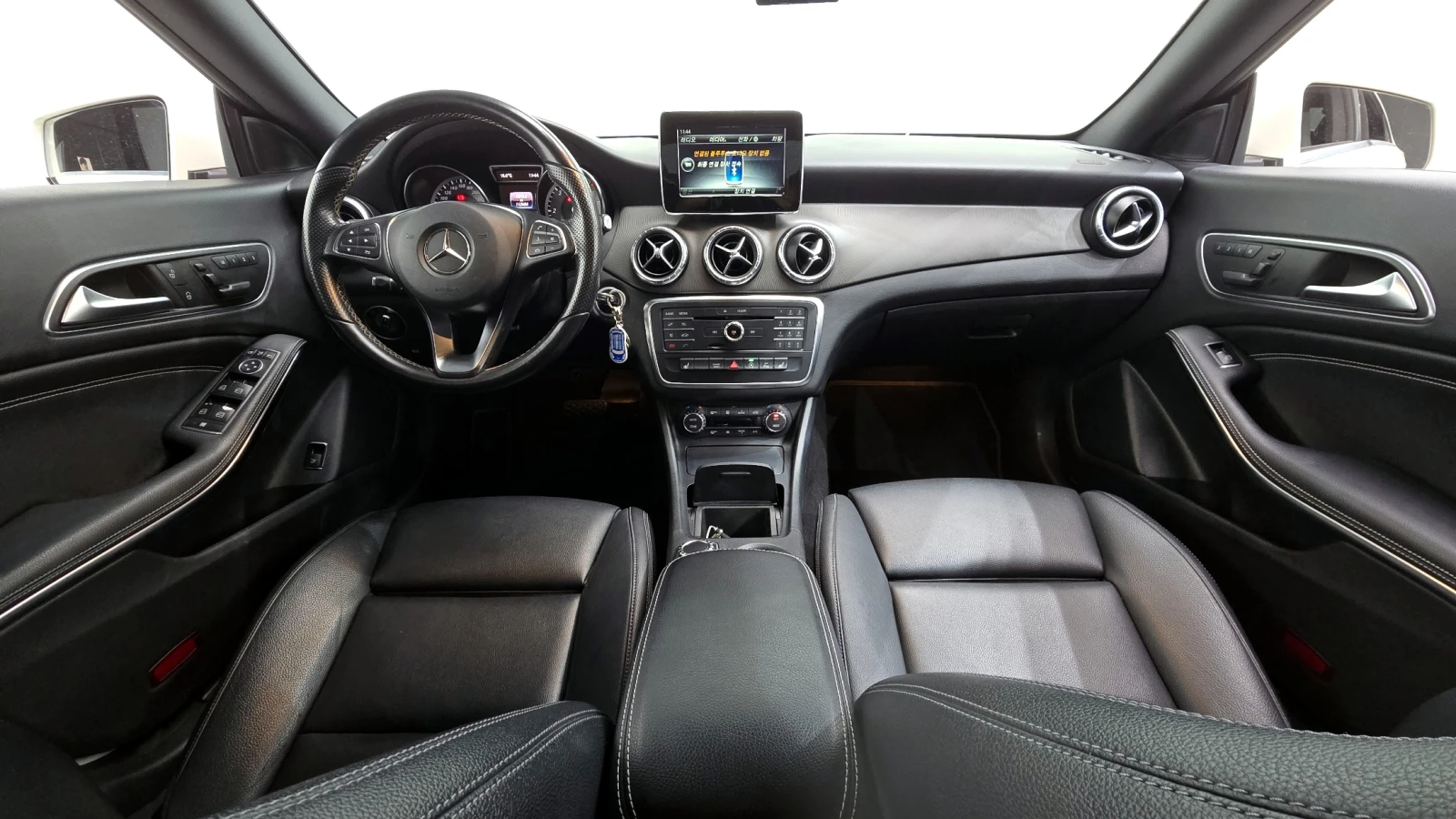 Mercedes-Benz CLA 200 d* ЛЮК* КРАЙНА ЦЕНА, снимка 7 - Автомобили и джипове - 55496184
